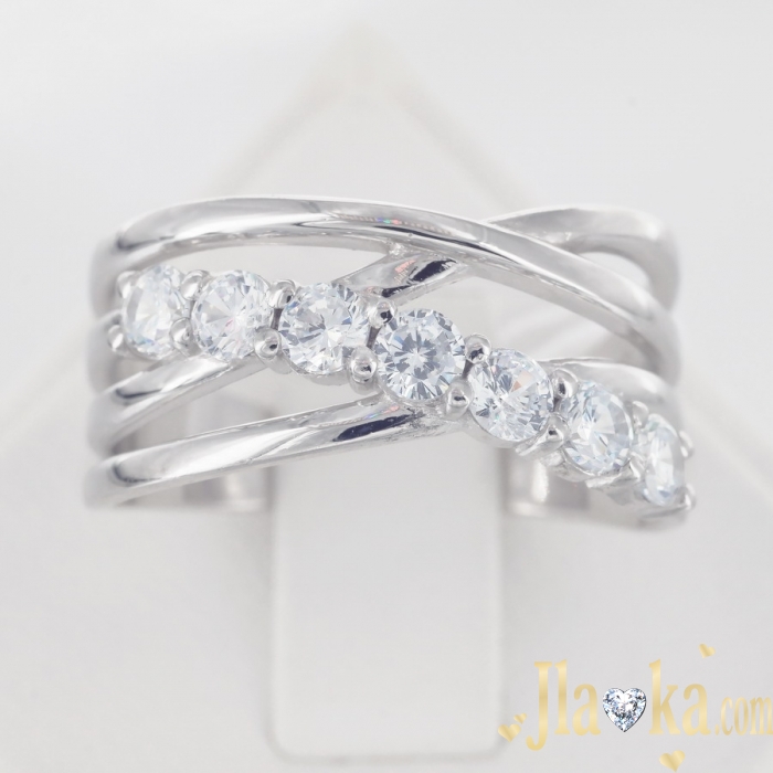 Серебряное родированное кольцо с фианитами Мэриан