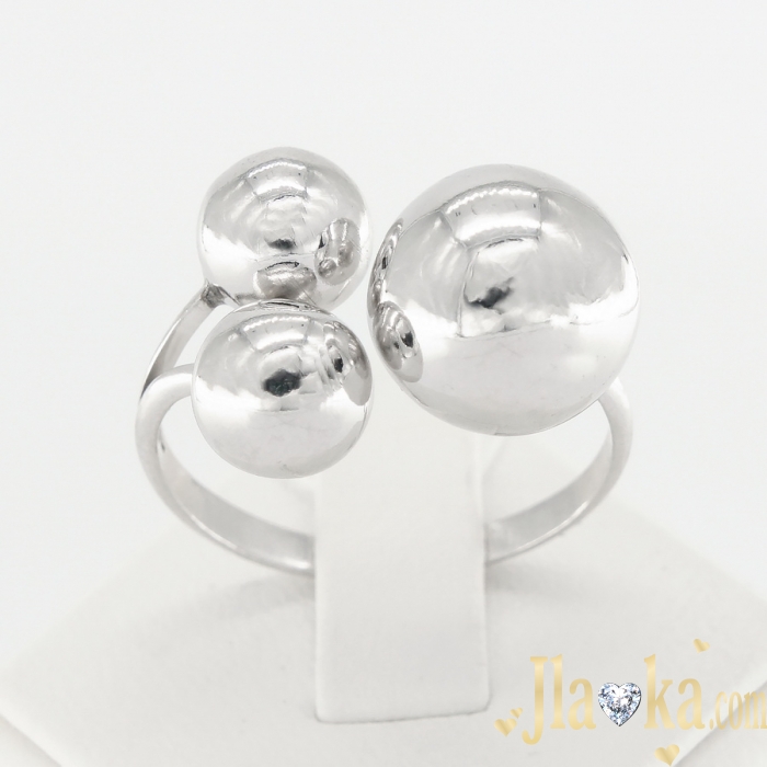 Серебряное родированное кольцо Звездные шары с тремя шариками