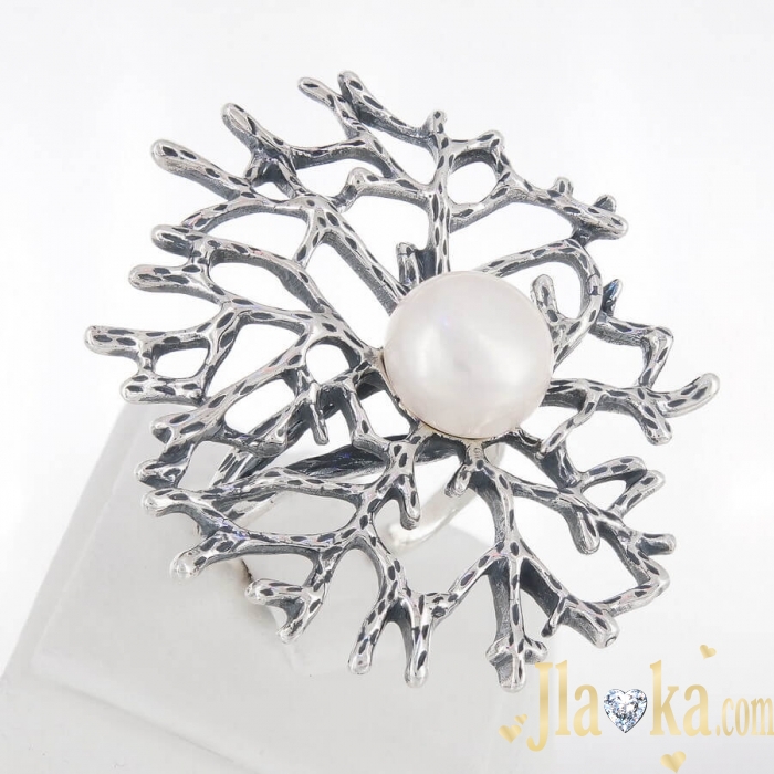 Серебряное черненное кольцо с жемчугом Перла