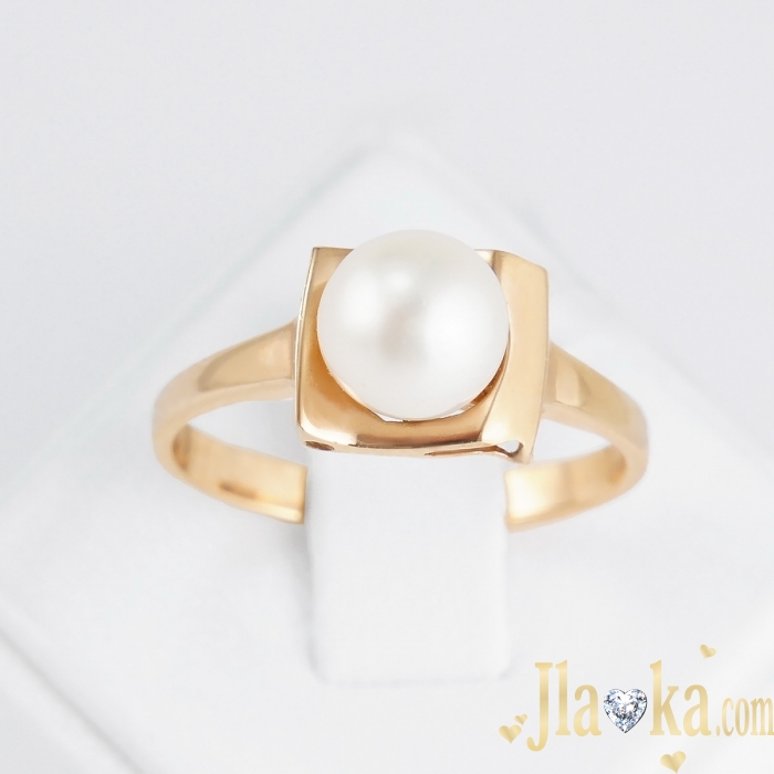 Золотое кольцо с жемчугом Ева