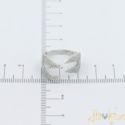 Серебряное родированное кольцо с фианитами Залина
