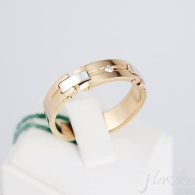 Золотой перстень с бриллиантами 6,6г