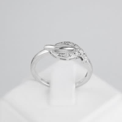 Кольцо из белого золота с бриллиантами Винтера
