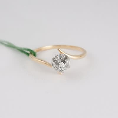 Золотое кольцо с бриллиантами Далия