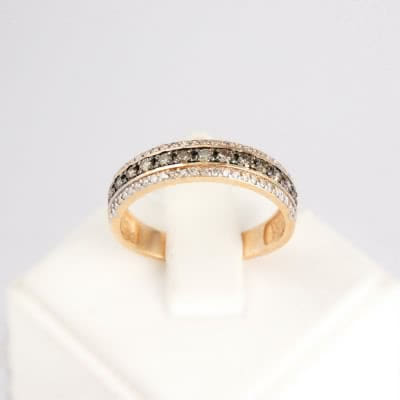 Золотое кольцо с коньячными бриллиантми Карин