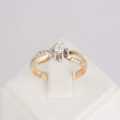 Золотое кольцо с бриллиантами Марта
