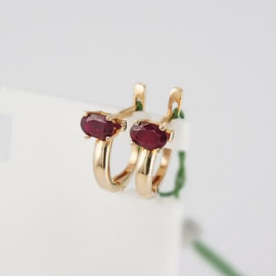 Золотые серьги с рубином и бриллиантами Ванесса