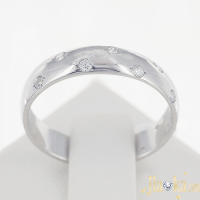 Серебряное родированное кольцо с фианитами Обри