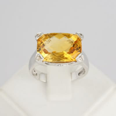 Золотое кольцо с цитрином и бриллиантами Кэролайн