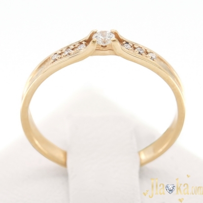 Золотое кольцо из красного золота с бриллиантами Кэйлин