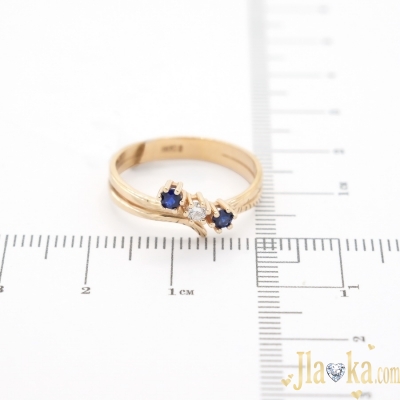 Золотое кольцо из красного золота с сапфирами и бриллиантом Мередит