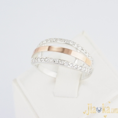 Серебряное кольцо с золотой вставкой и фианитами Камила