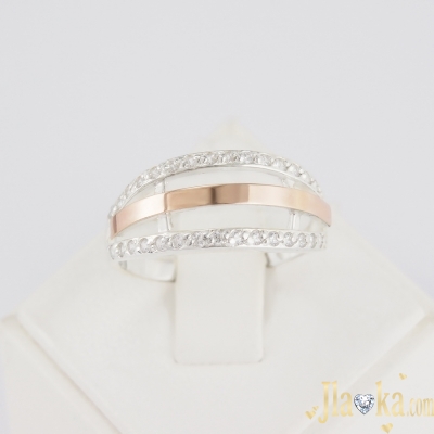 Серебряное кольцо с золотой вставкой и фианитами Камила