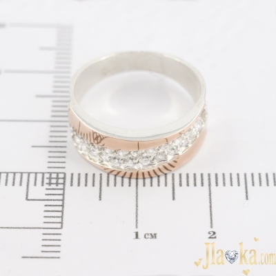 Серебряное кольцо с золотой вставкой и фианитами Изабелла