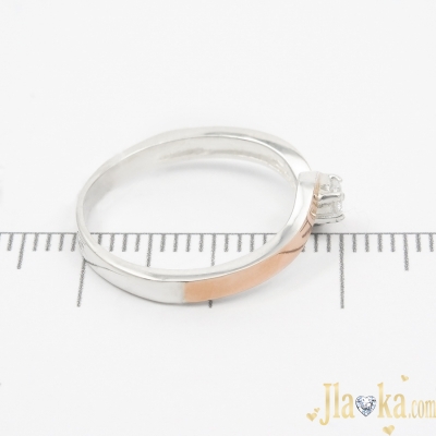 Серебряное кольцо с золотой вставкой и фианитом Искра