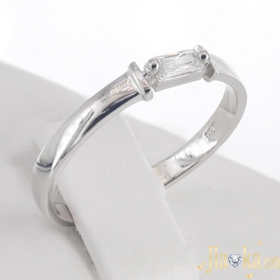 Серебряное родированное кольцо с фианитом Инесса