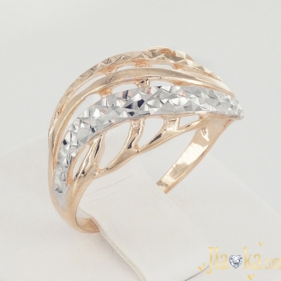Золотое широкое кольцо с алмазной гранью Чалма