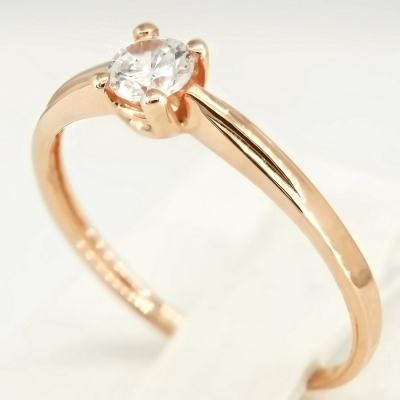 Золотое кольцо с одним камнем Амели